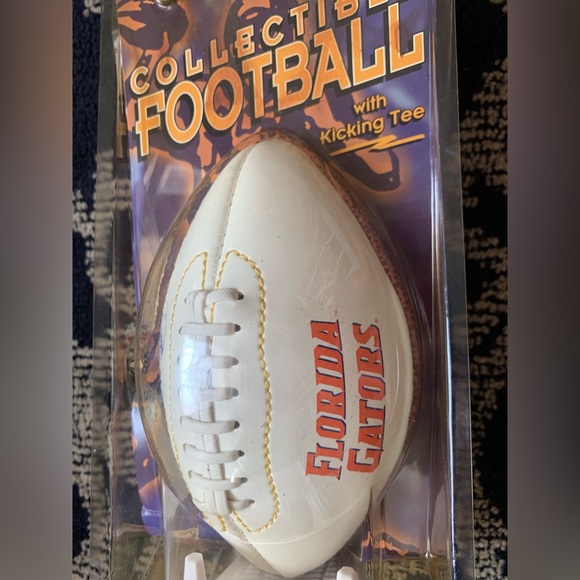 Florida Gators College Football Collectible Miniature Football With kicking Tee - Picture 1 of 4